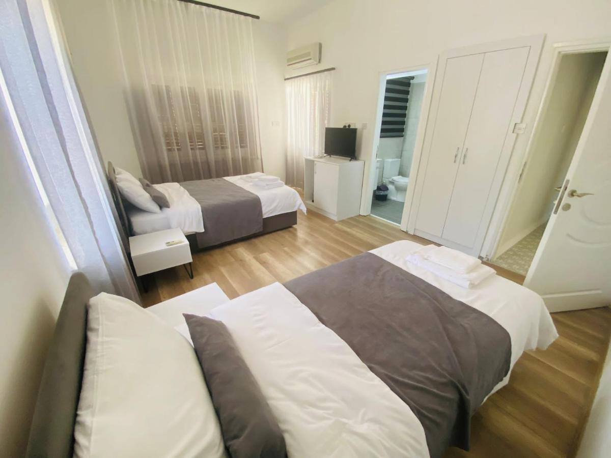 Secret Garden Guest House 02 Фамагуста Екстериор снимка